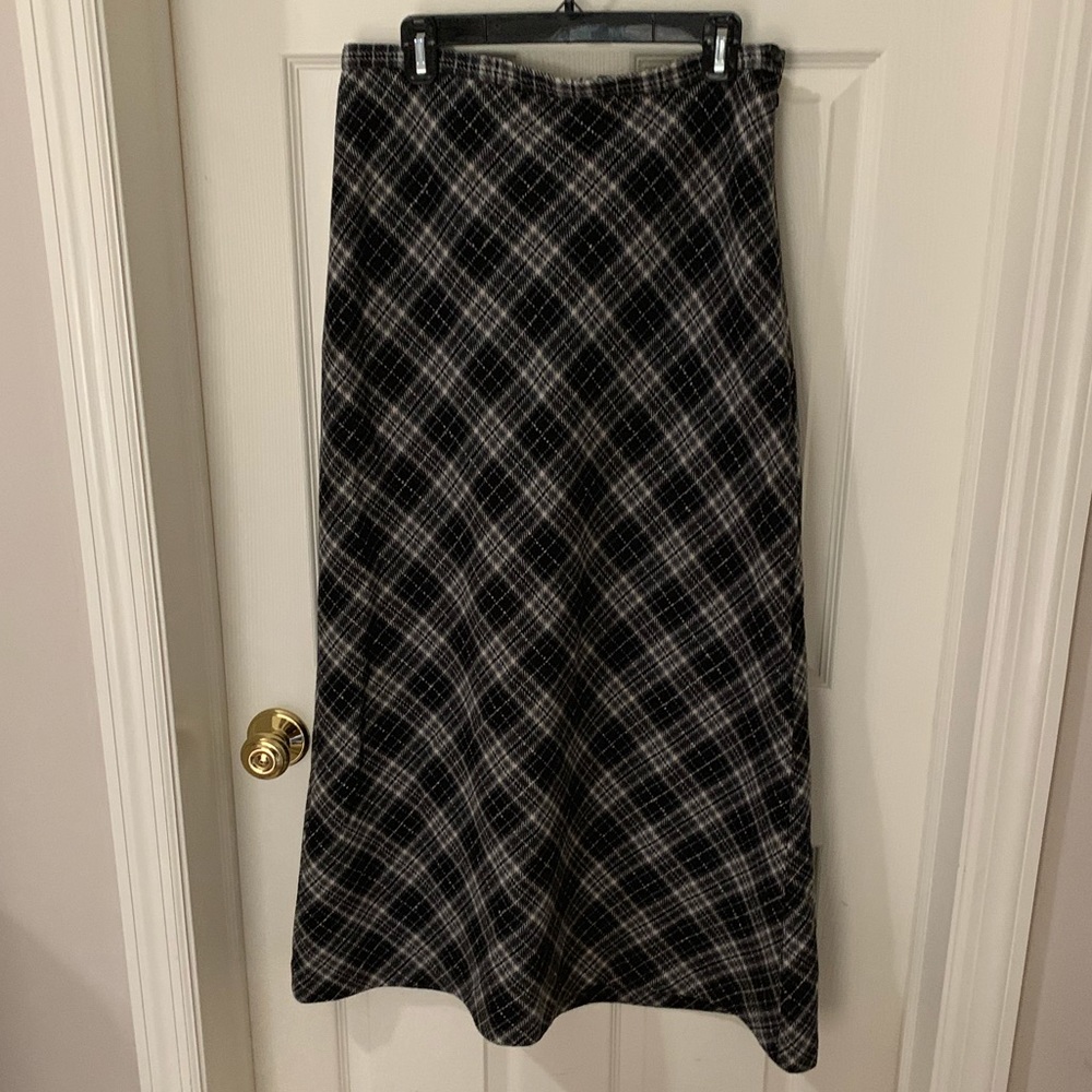 Long wool skirt